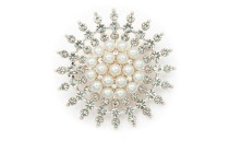 PIN DECORATIVE WITH STRASS AND PEARLS